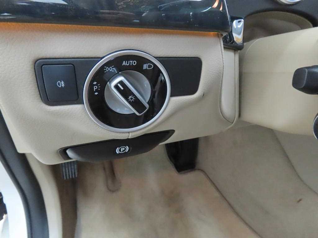 Mercedes Benz CLS Class - Vista 10