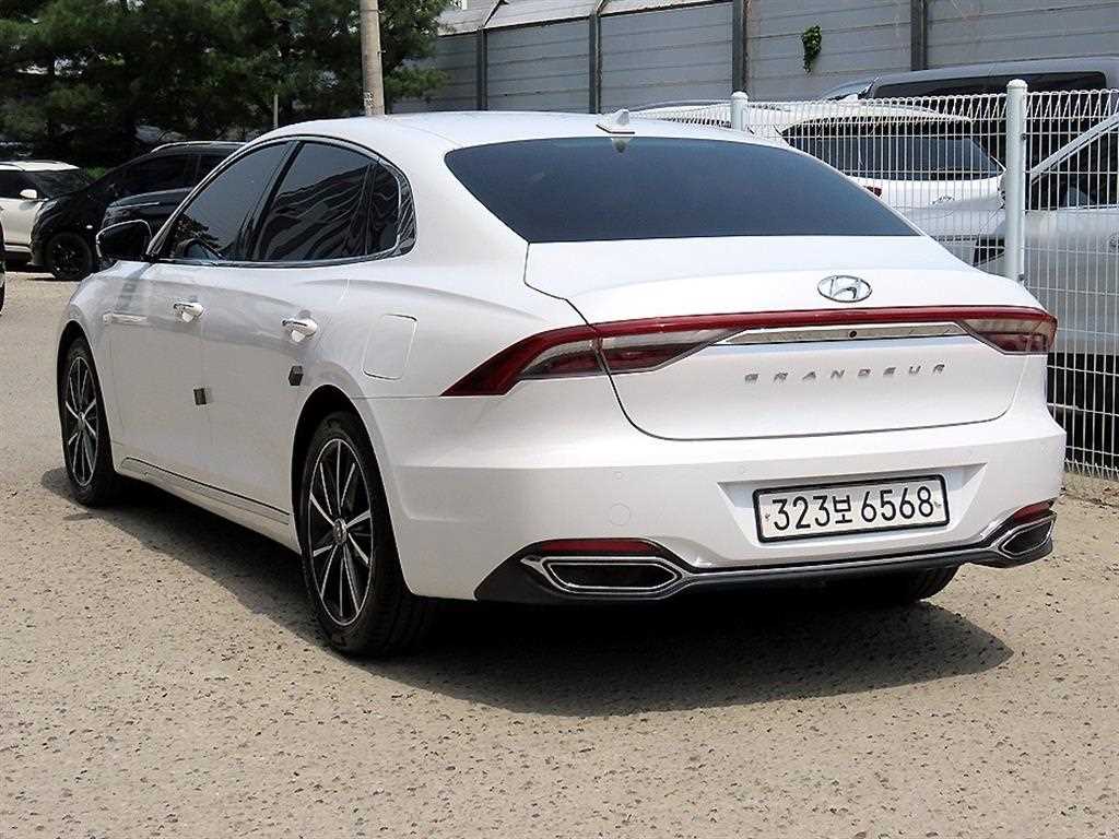 HYUNDAI Grandeur - Vista 3