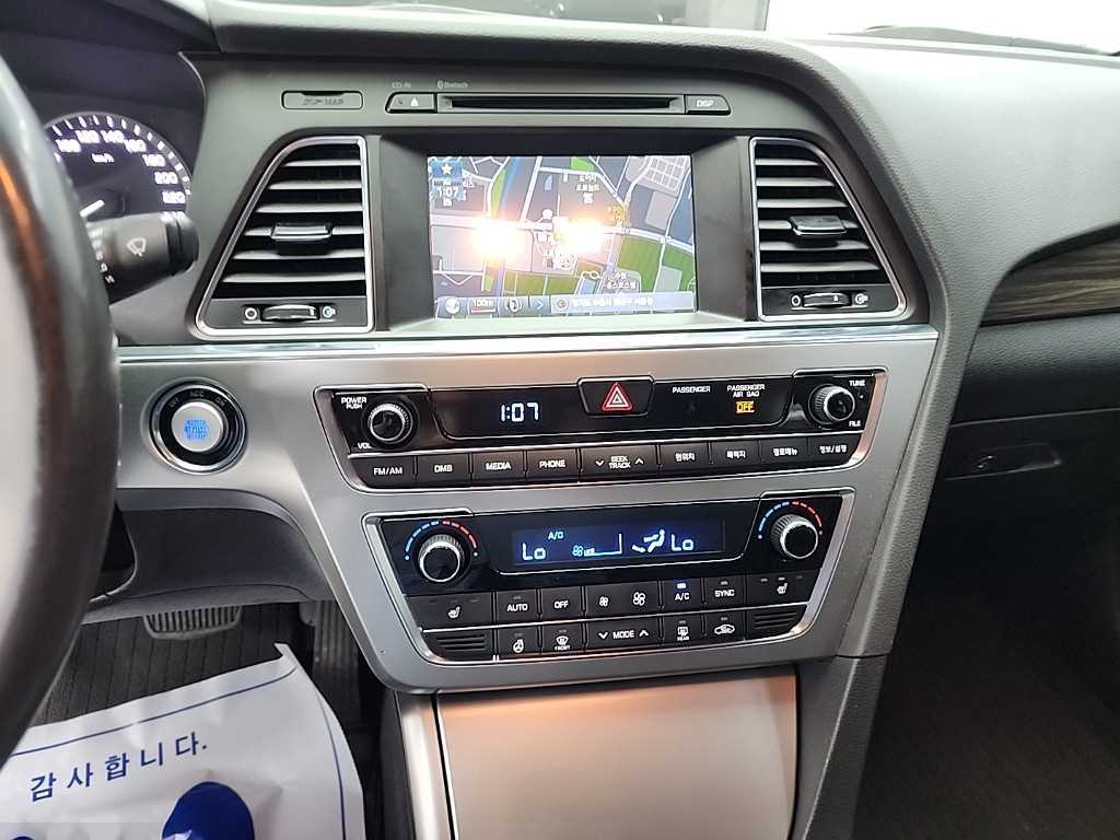 HYUNDAI Sonata - Vista 10