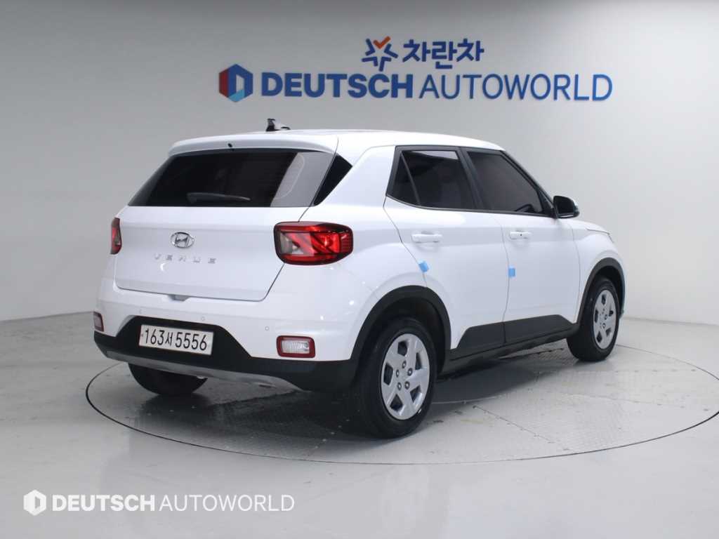 HYUNDAI Venue - Vista 2