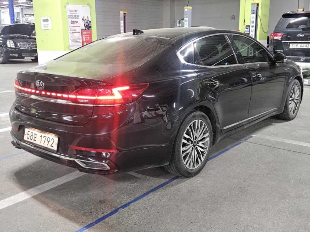 KIA K7 - Vista 4
