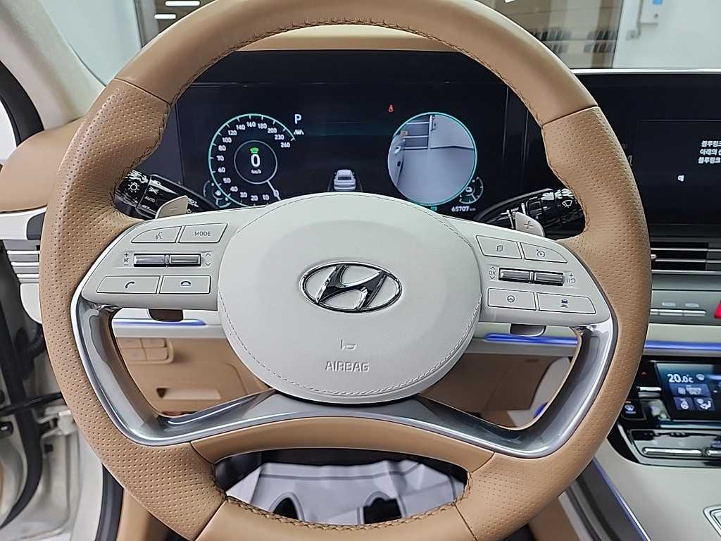 HYUNDAI Grandeur - Vista 9