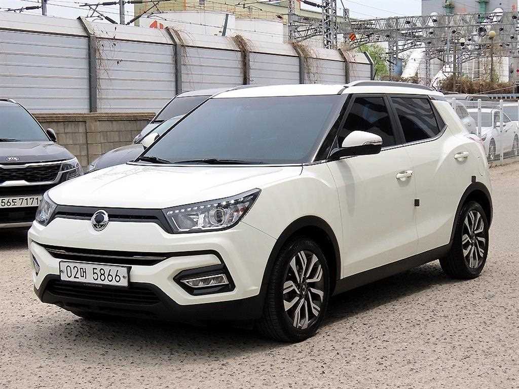 Ssangyong Tivoli - Vista 2