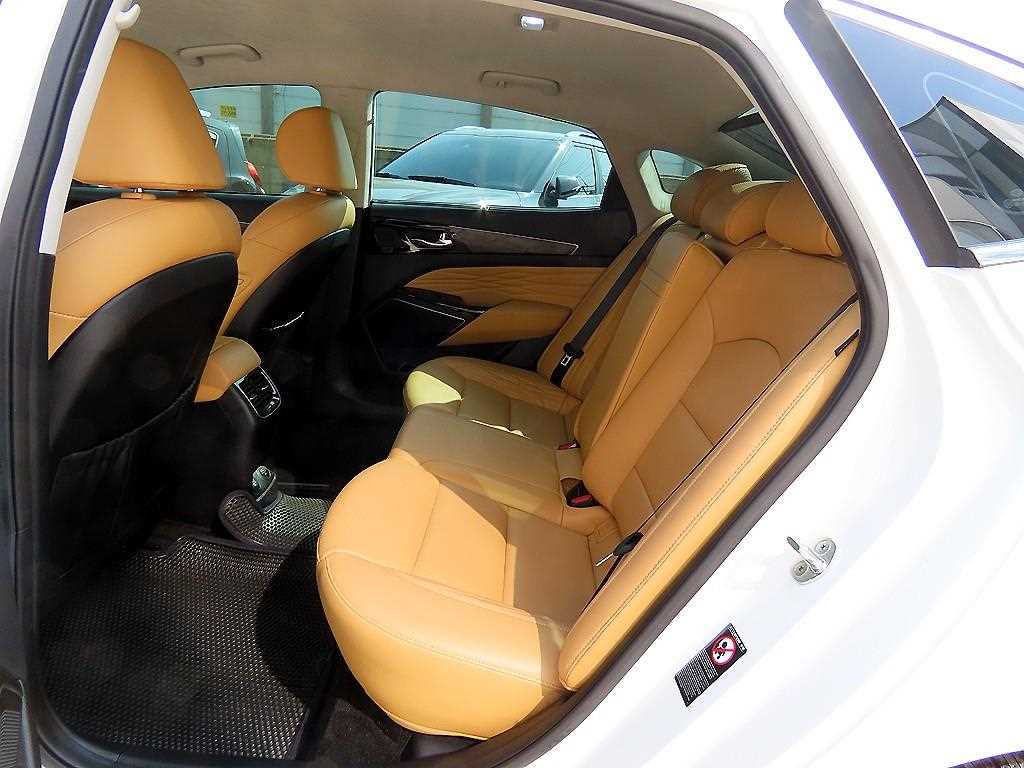KIA K7 - Vista 6