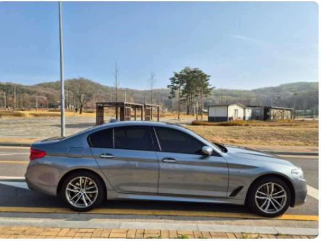 BMW 5 Series - Vista 4