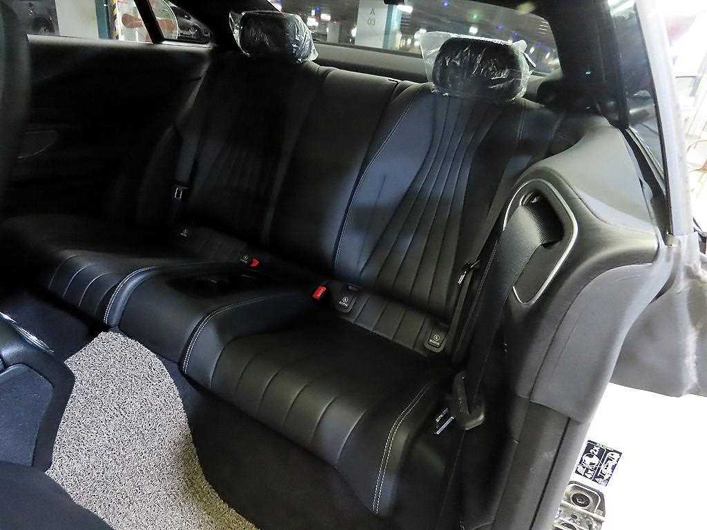 Mercedes Benz E class - Vista 7