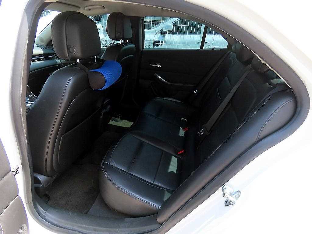 Chevrolet Malibu - Vista 6