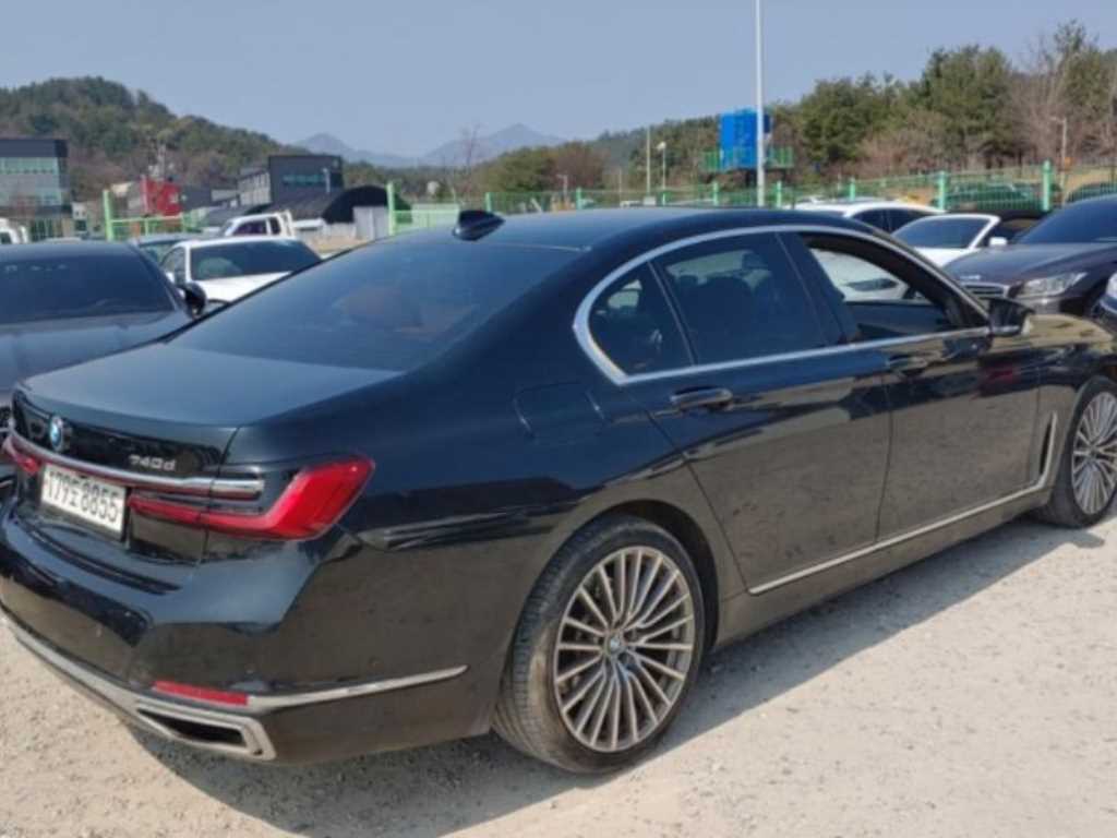 BMW 7 Series - Vista 3