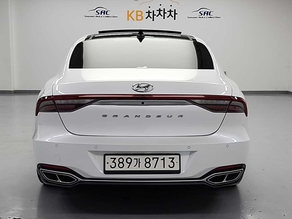 HYUNDAI Grandeur - Vista 3