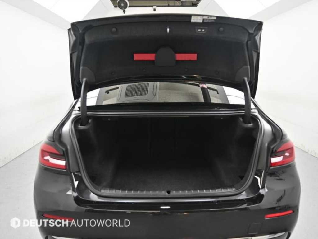 BMW 5 Series 2022 Negro - Importación desde Corea - HF Imports Iquique - Foto 19