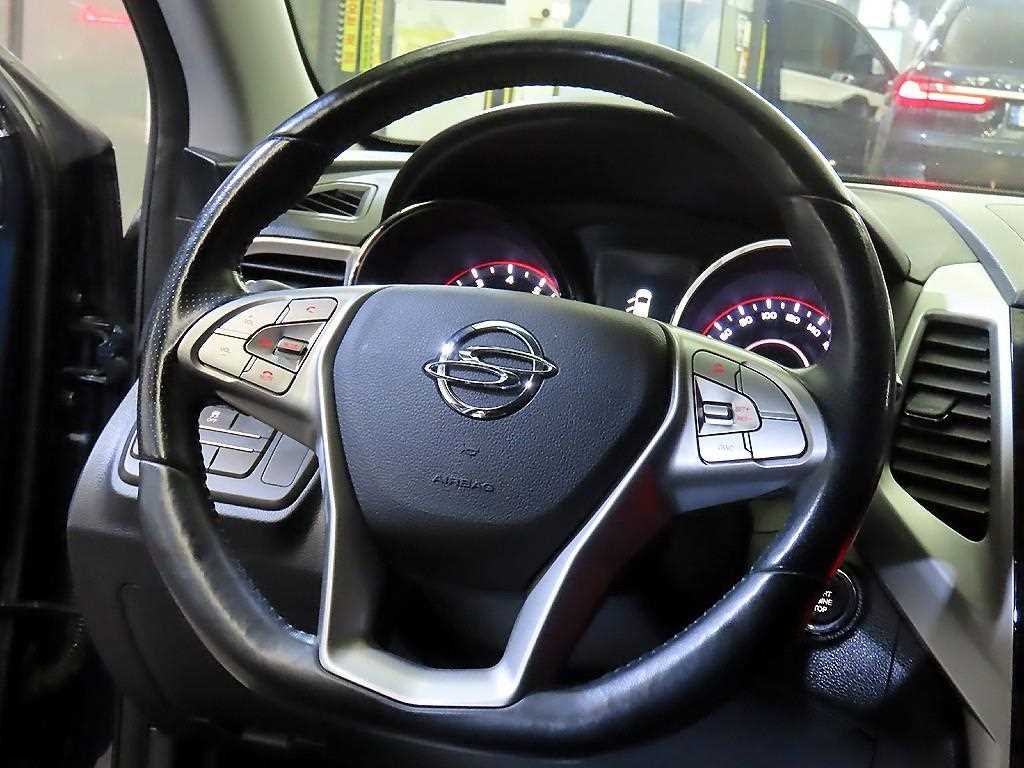 Ssangyong Tivoli - Vista 8