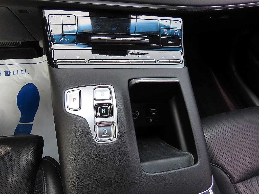 HYUNDAI Grandeur - Vista 10