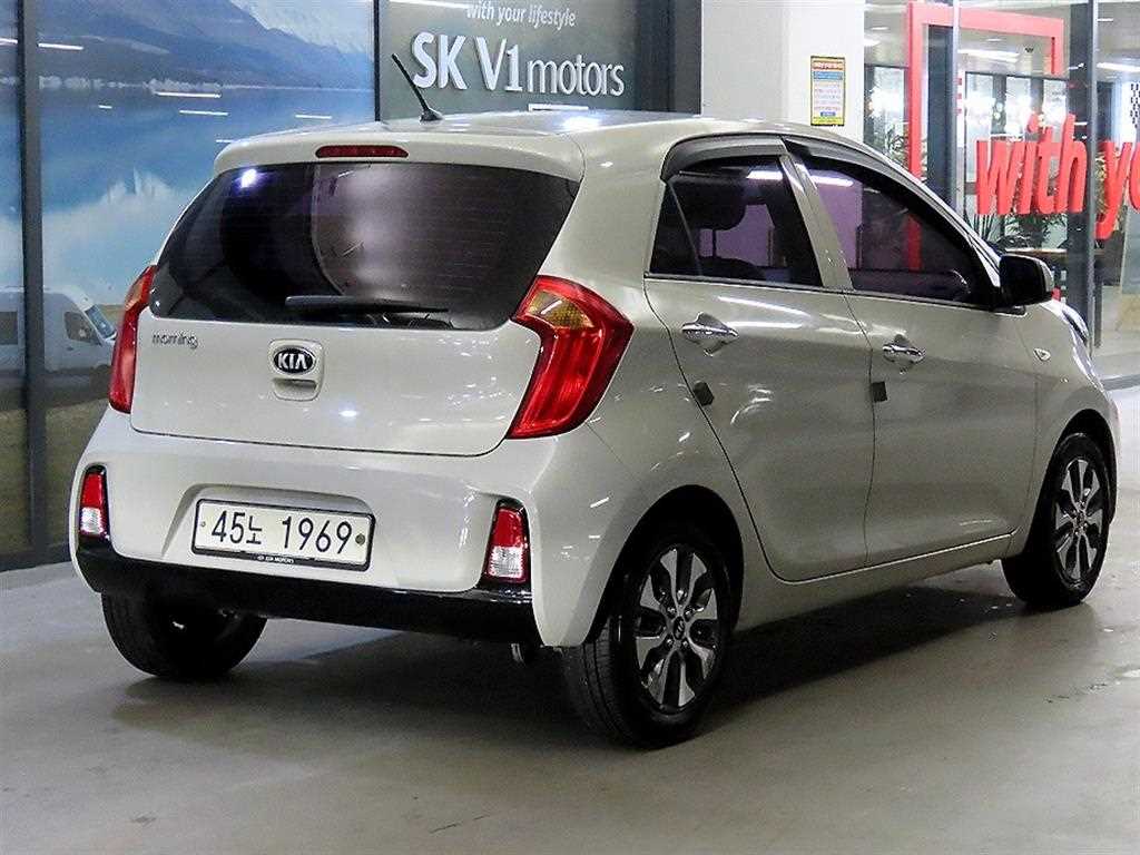 KIA Morning - Vista 4