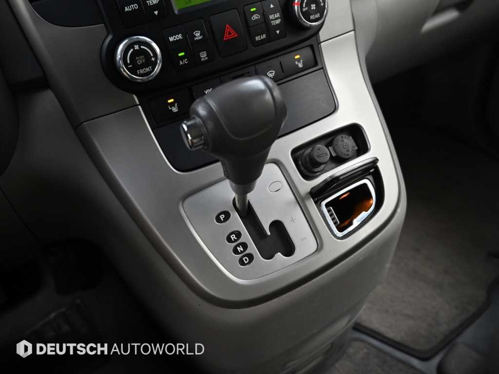 KIA Carnival - Vista 9