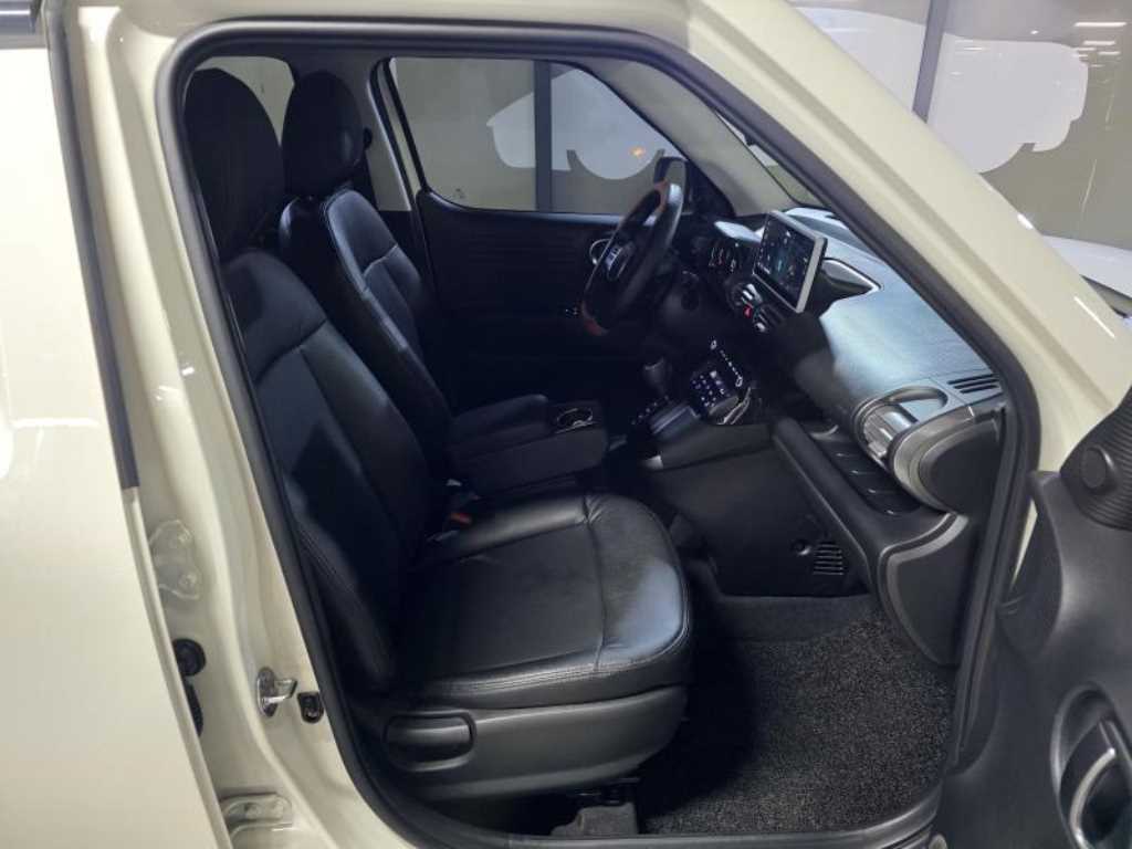 HYUNDAI Casper - Vista 10