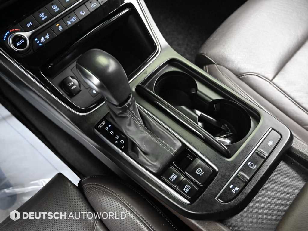 HYUNDAI Grandeur - Vista 9