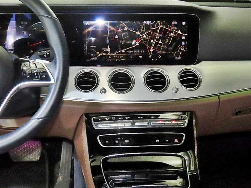 Mercedes Benz E class - Vista 11