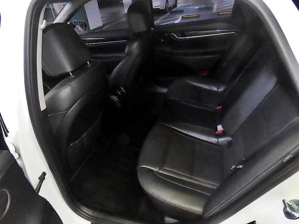 HYUNDAI Grandeur - Vista 7