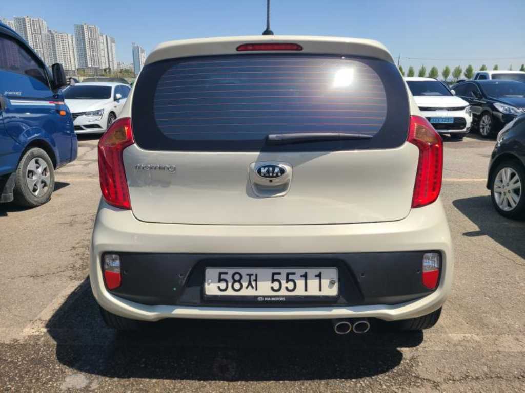KIA Morning - Vista 5