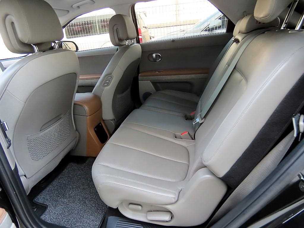 HYUNDAI Ioniq 5 - Vista 6