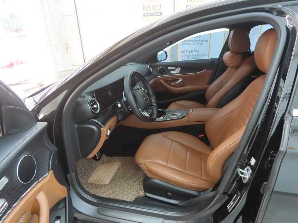 Mercedes Benz E class - Vista 5
