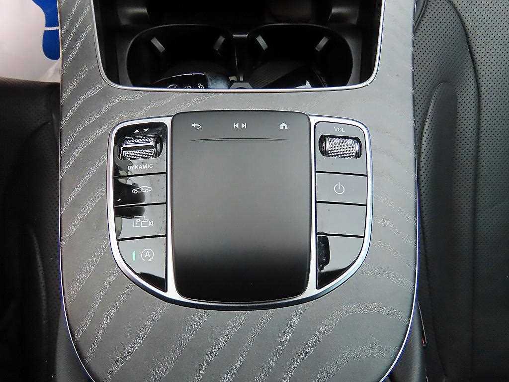 Mercedes Benz CLS Class - Vista 12