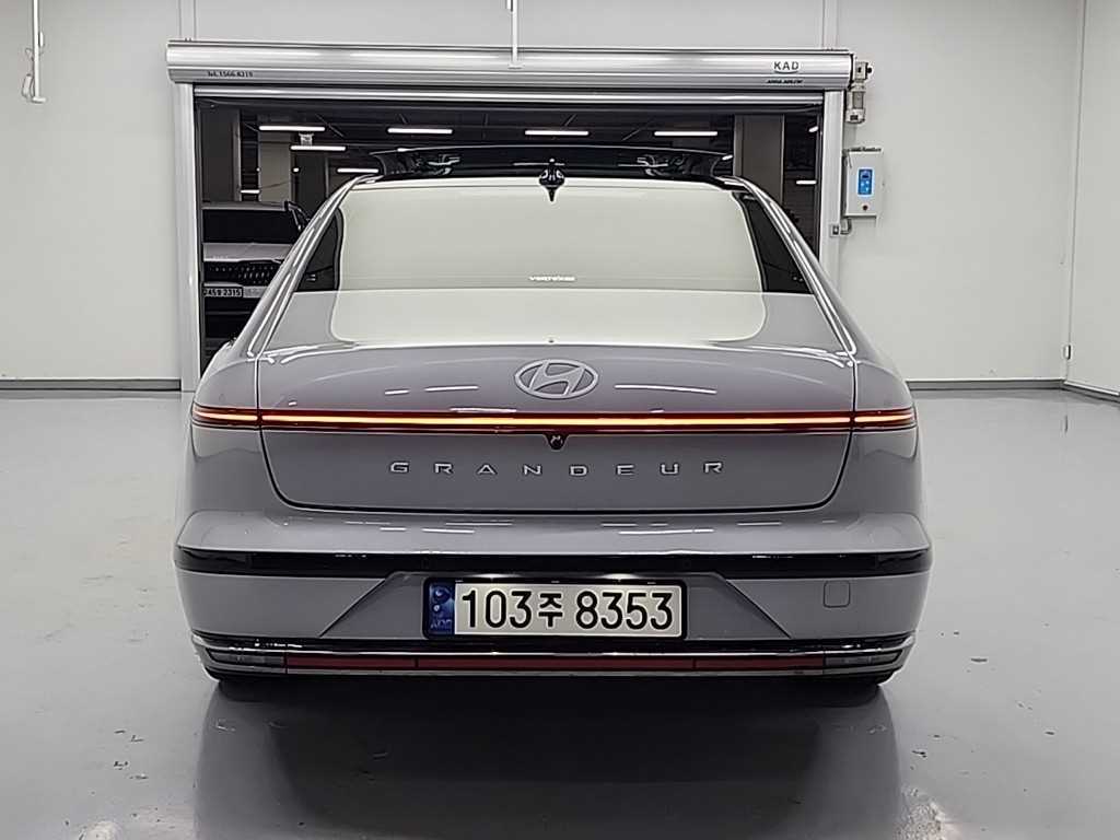 HYUNDAI Grandeur - Vista 3