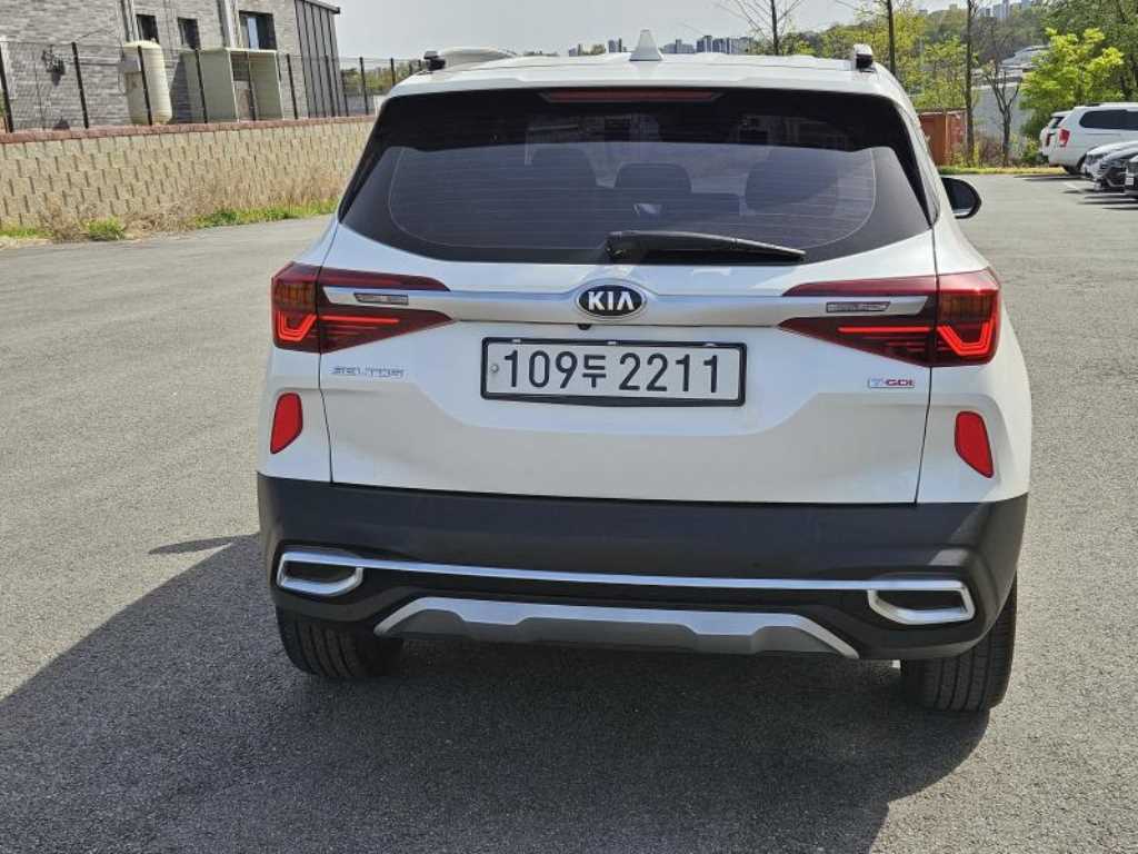 KIA Seltos - Vista 4