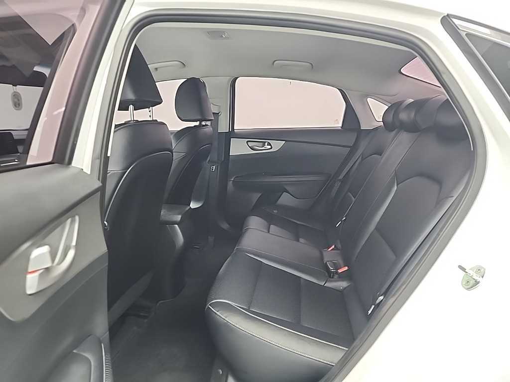 KIA K3 - Vista 12