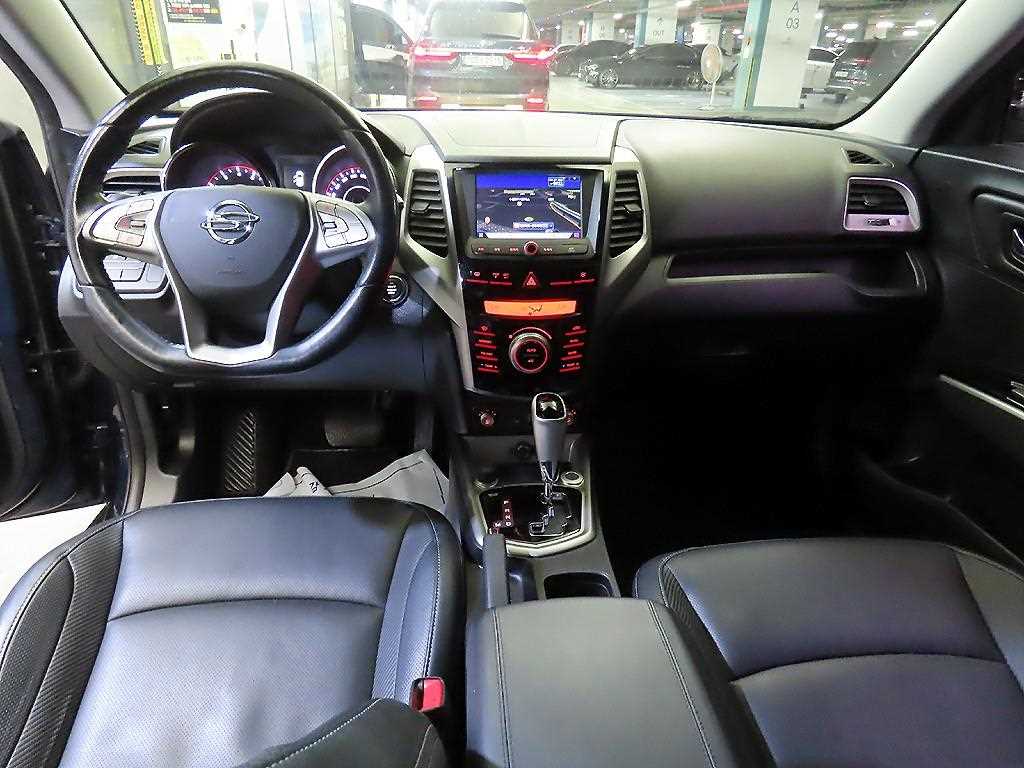 Ssangyong Tivoli - Vista 10