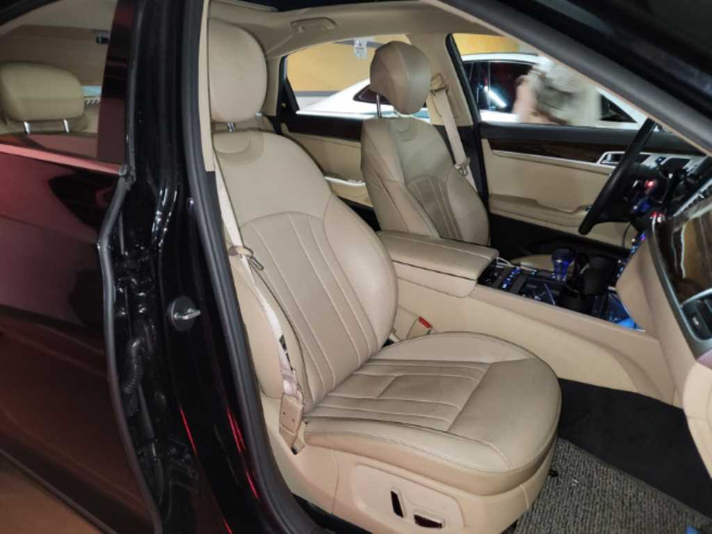 Genesis G80 - Vista 7