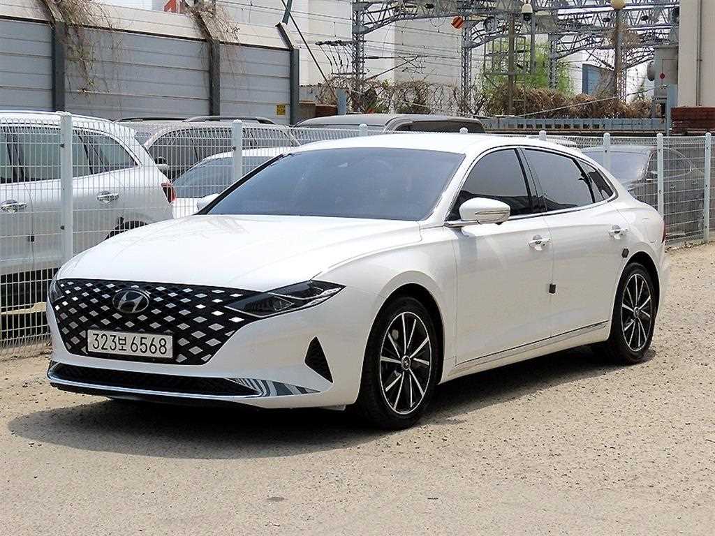 HYUNDAI Grandeur - Vista 2