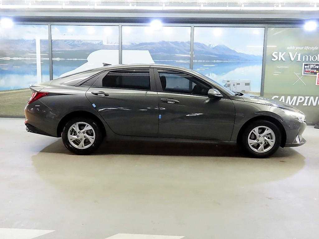HYUNDAI Avante - Vista 3