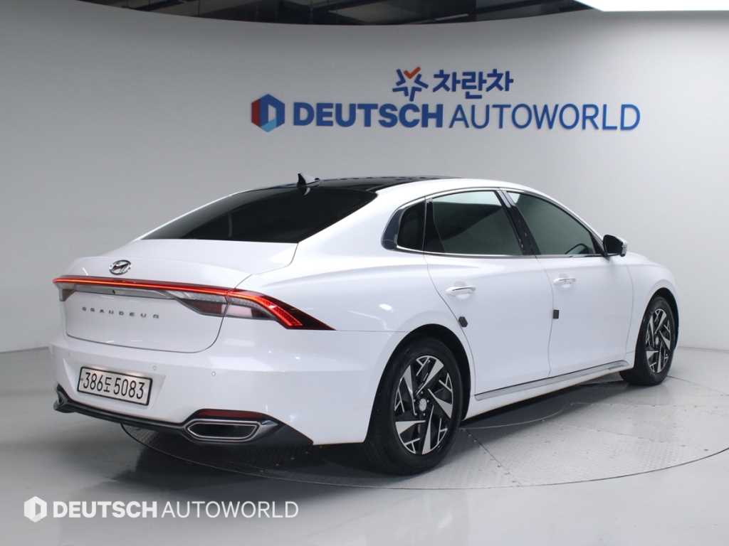 HYUNDAI Grandeur - Vista 2