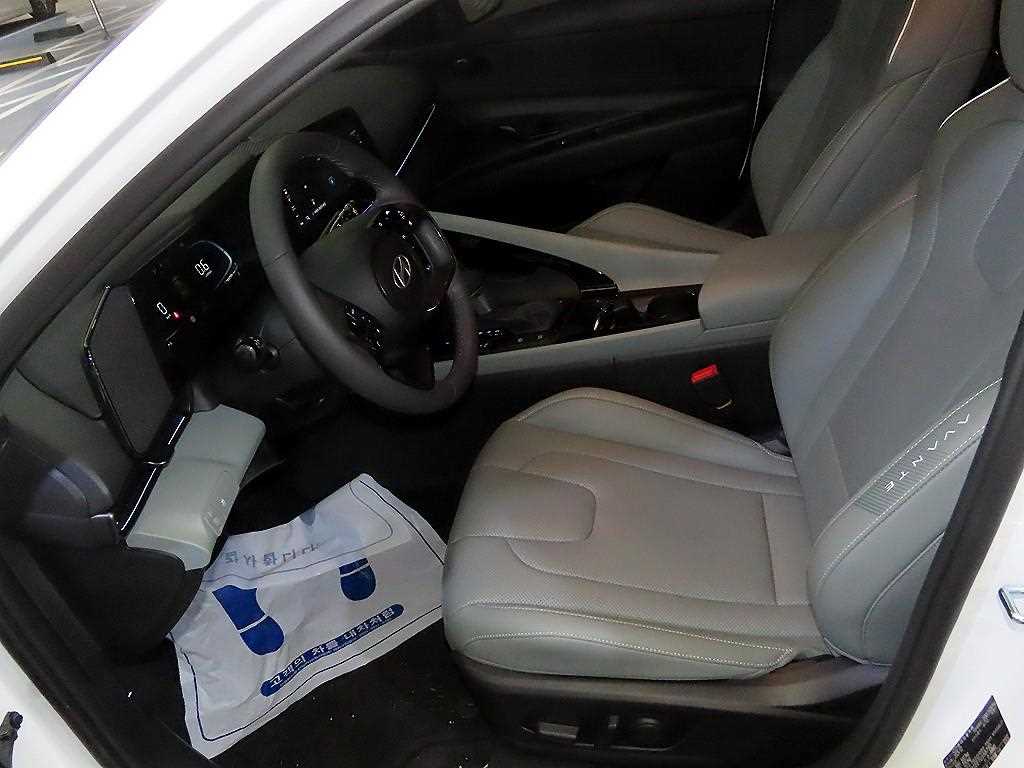 HYUNDAI Avante - Vista 6