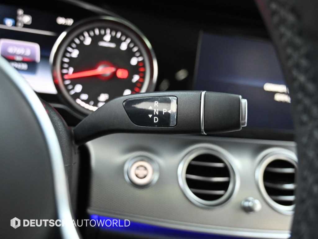 Mercedes Benz E class - Vista 9