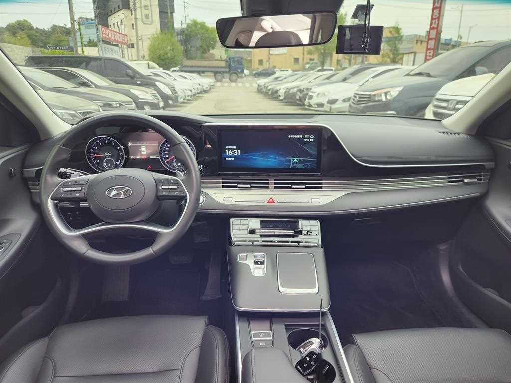 HYUNDAI Grandeur - Vista 5