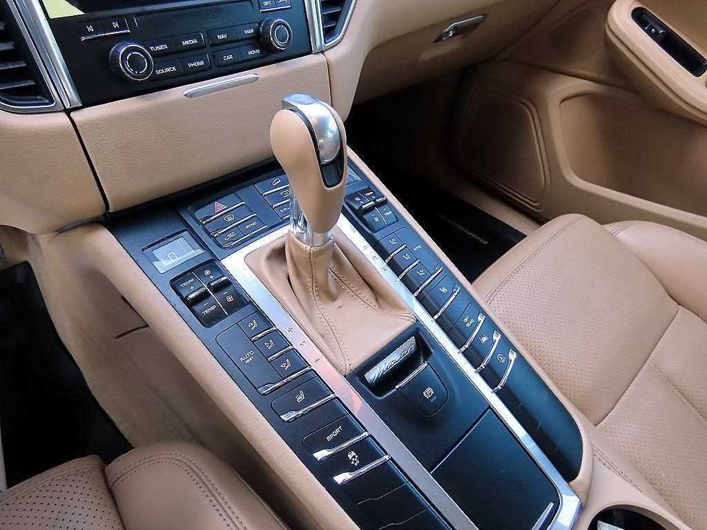 Porsche Macan - Vista 10