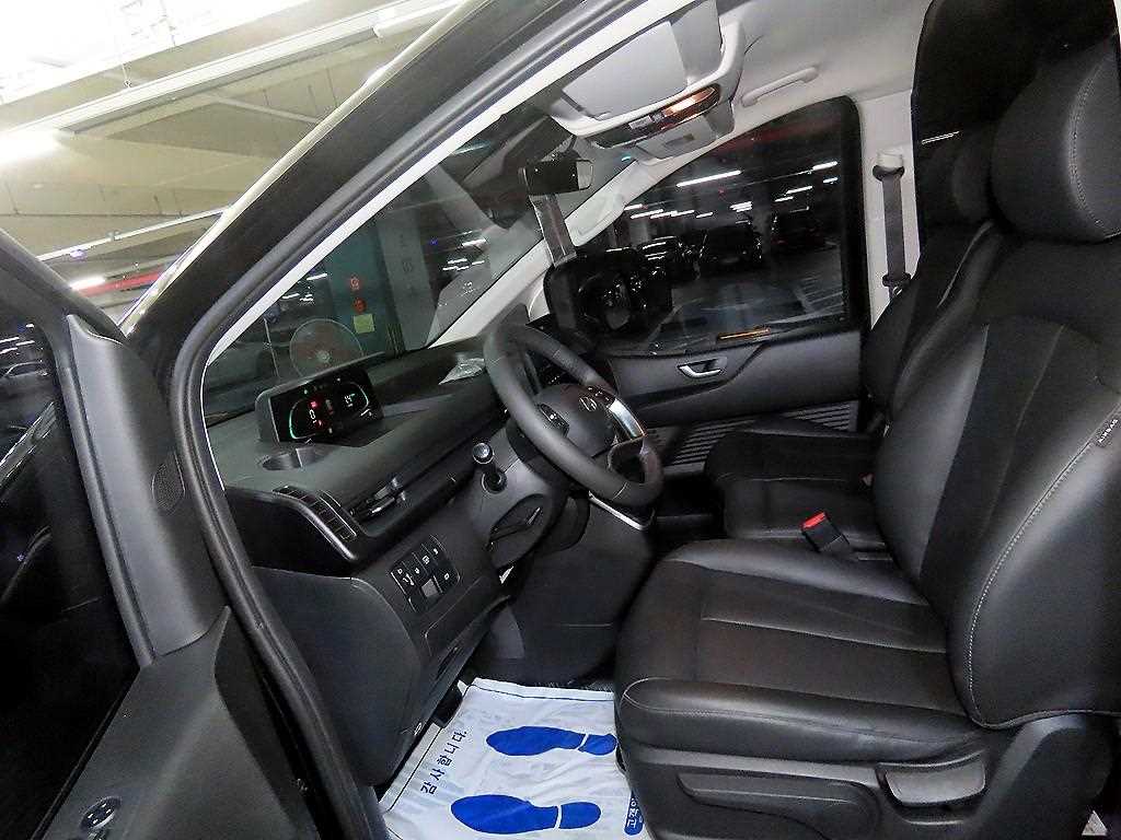 HYUNDAI Staria - Vista 6