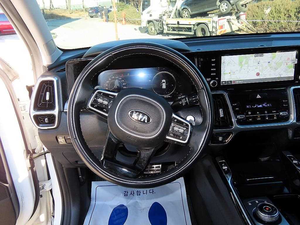 KIA Sorento - Vista 8