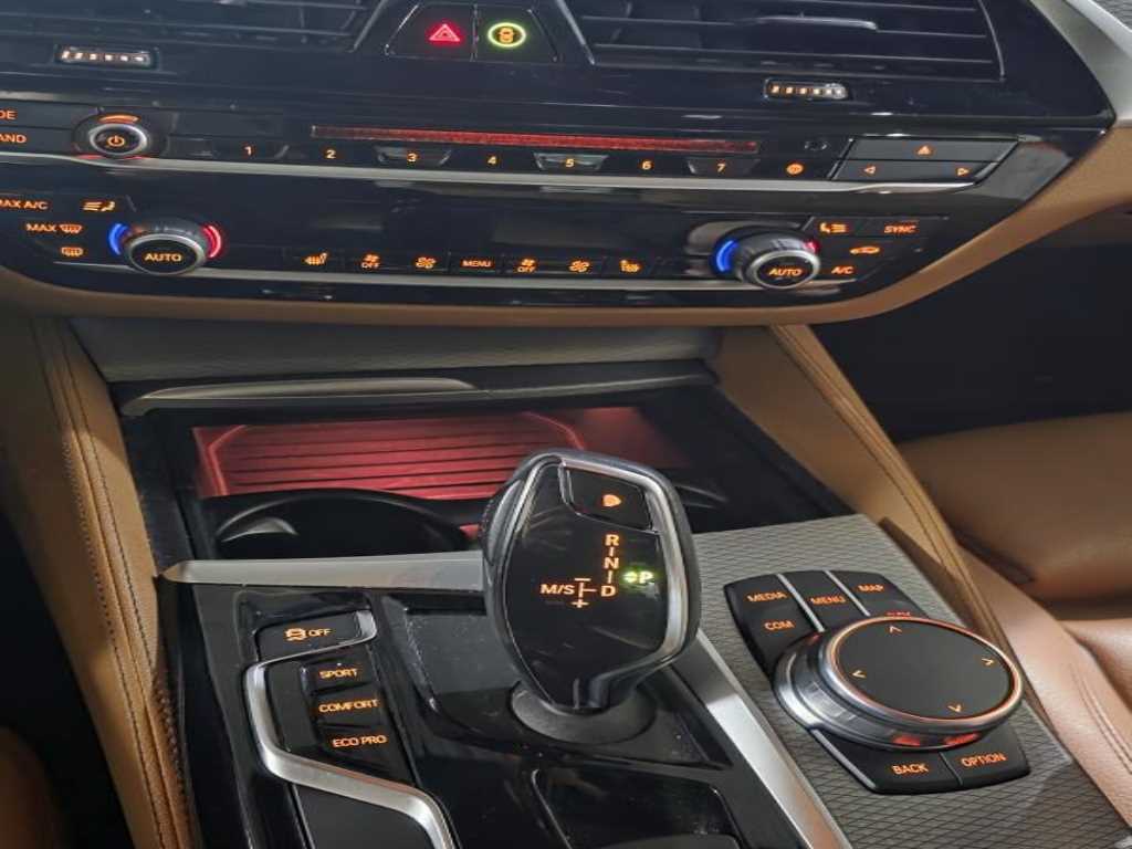 BMW 5 Series - Vista 5