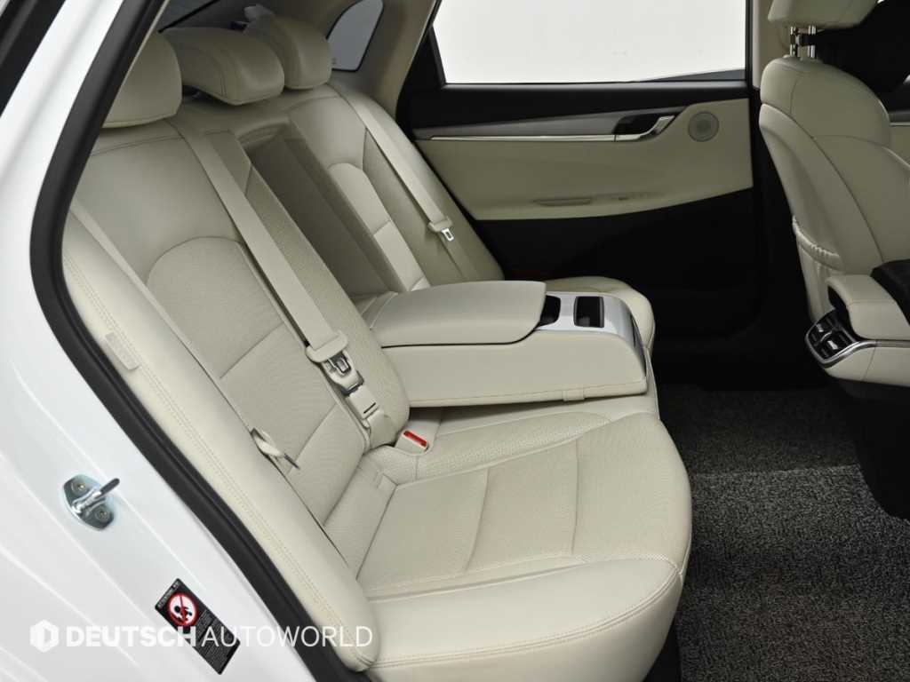 HYUNDAI Grandeur - Vista 12