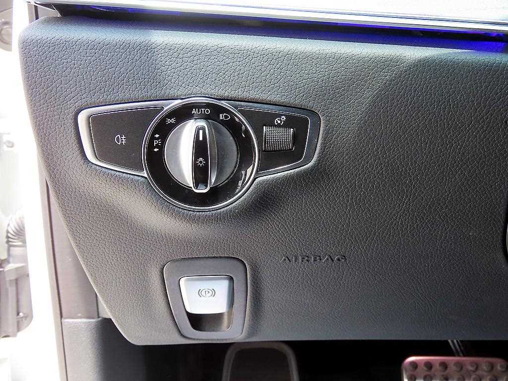 Mercedes Benz CLS Class - Vista 11