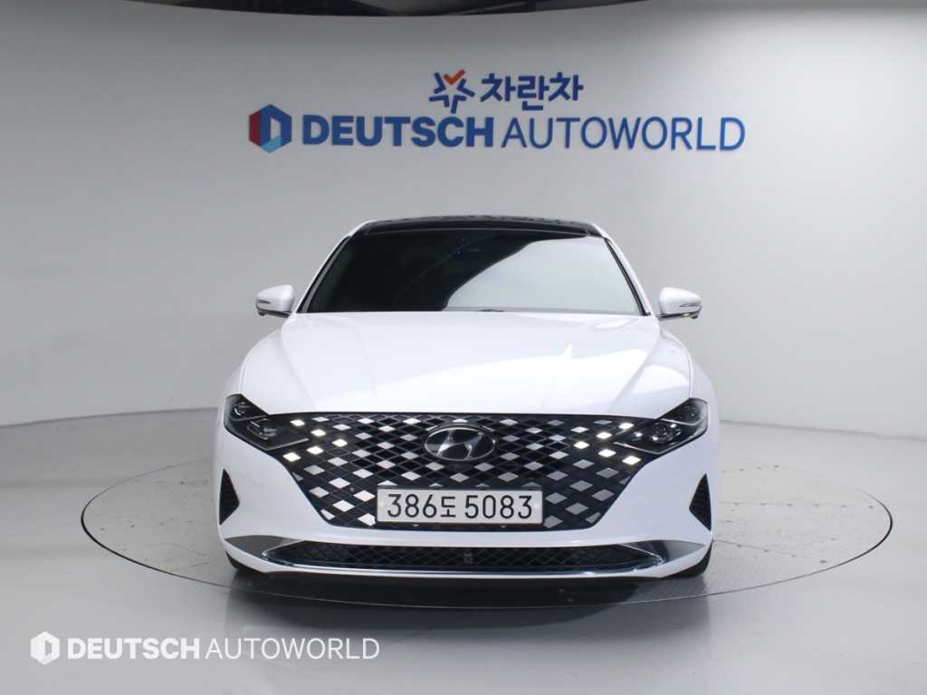 HYUNDAI Grandeur - Vista 3