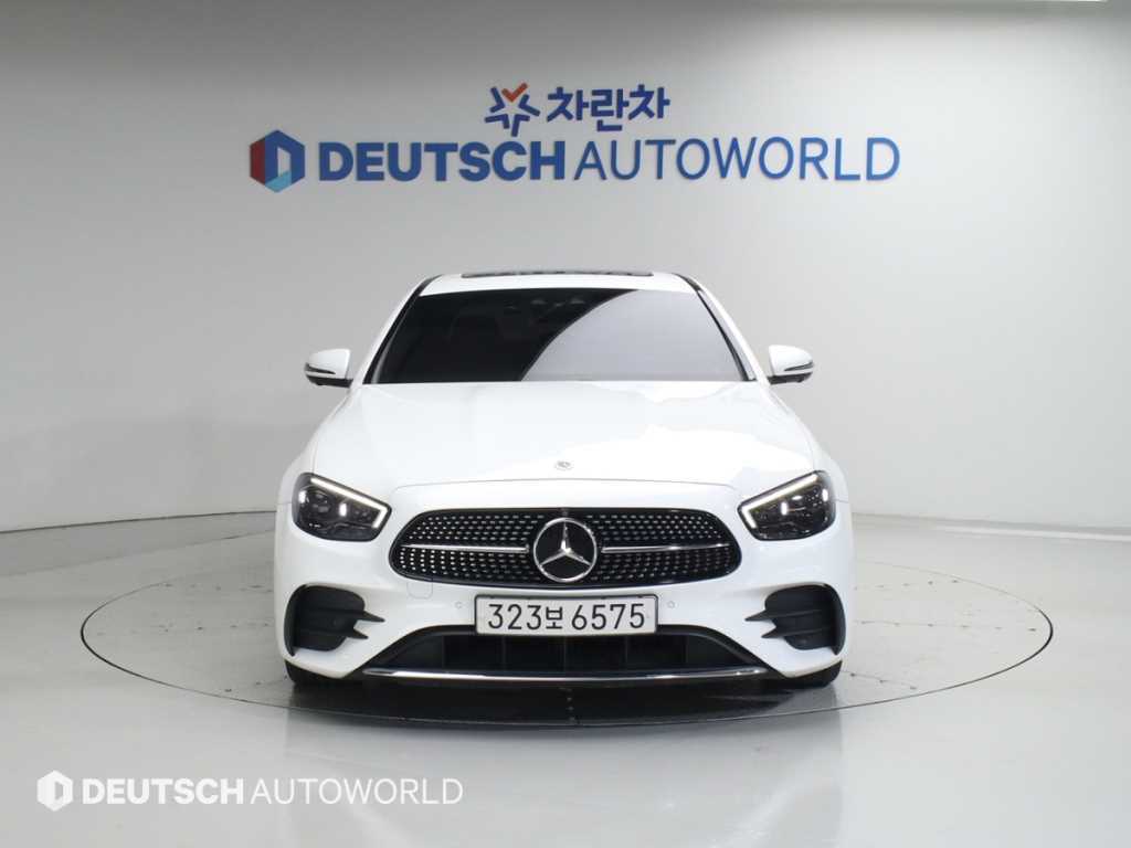 Mercedes Benz E class - Vista 3