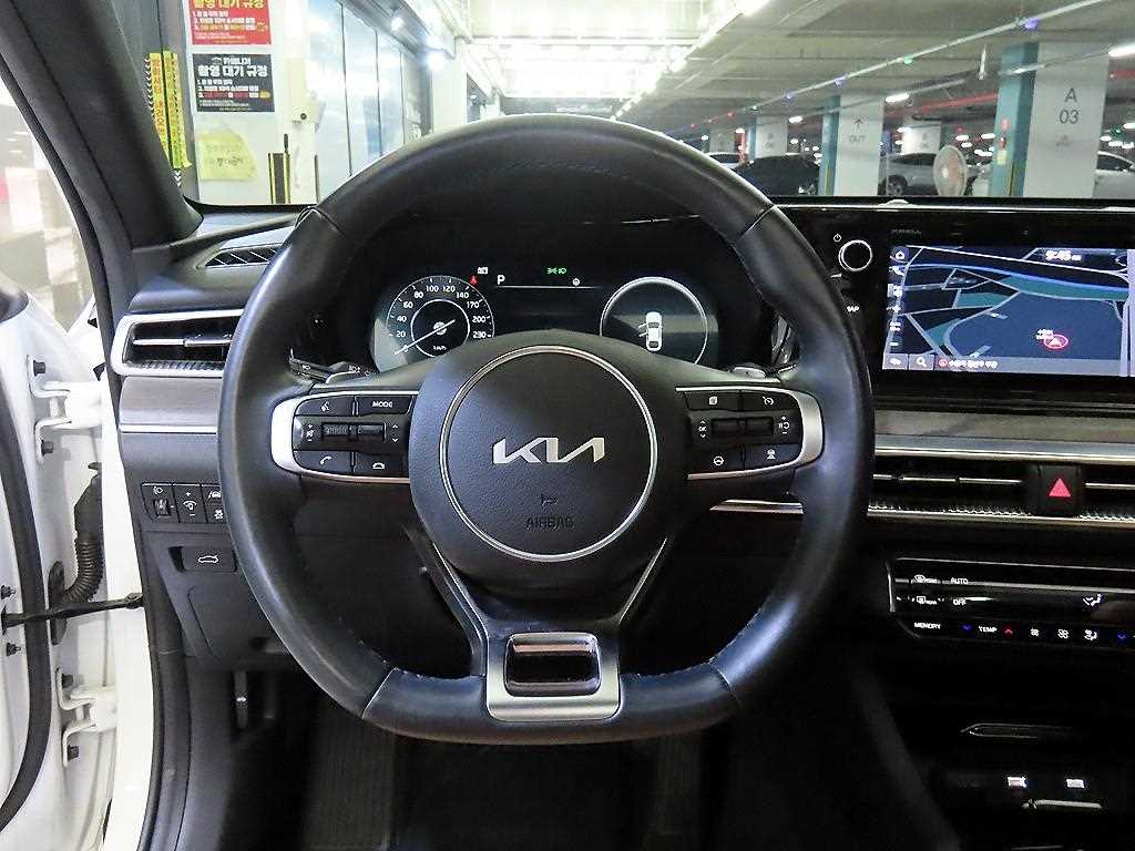 KIA K5 - Vista 8