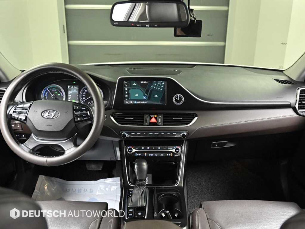 HYUNDAI Grandeur - Vista 7