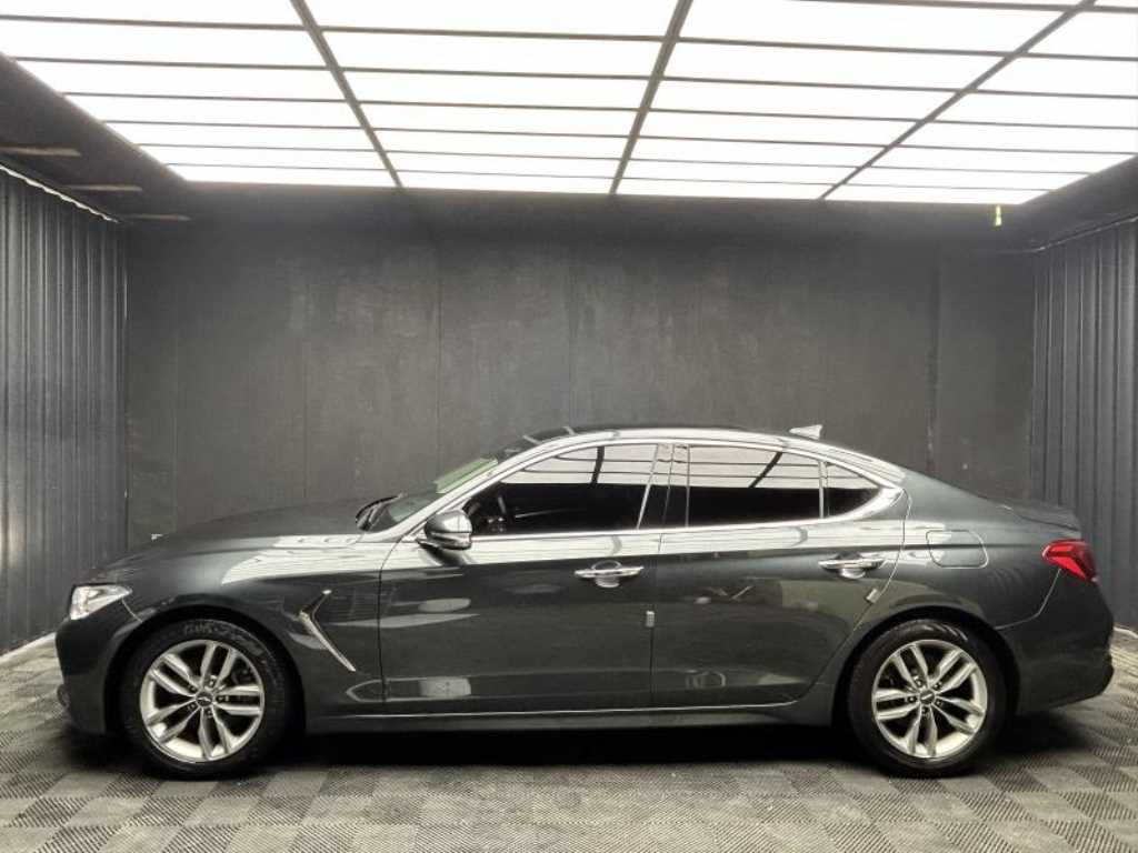 Genesis G70 - Vista 2