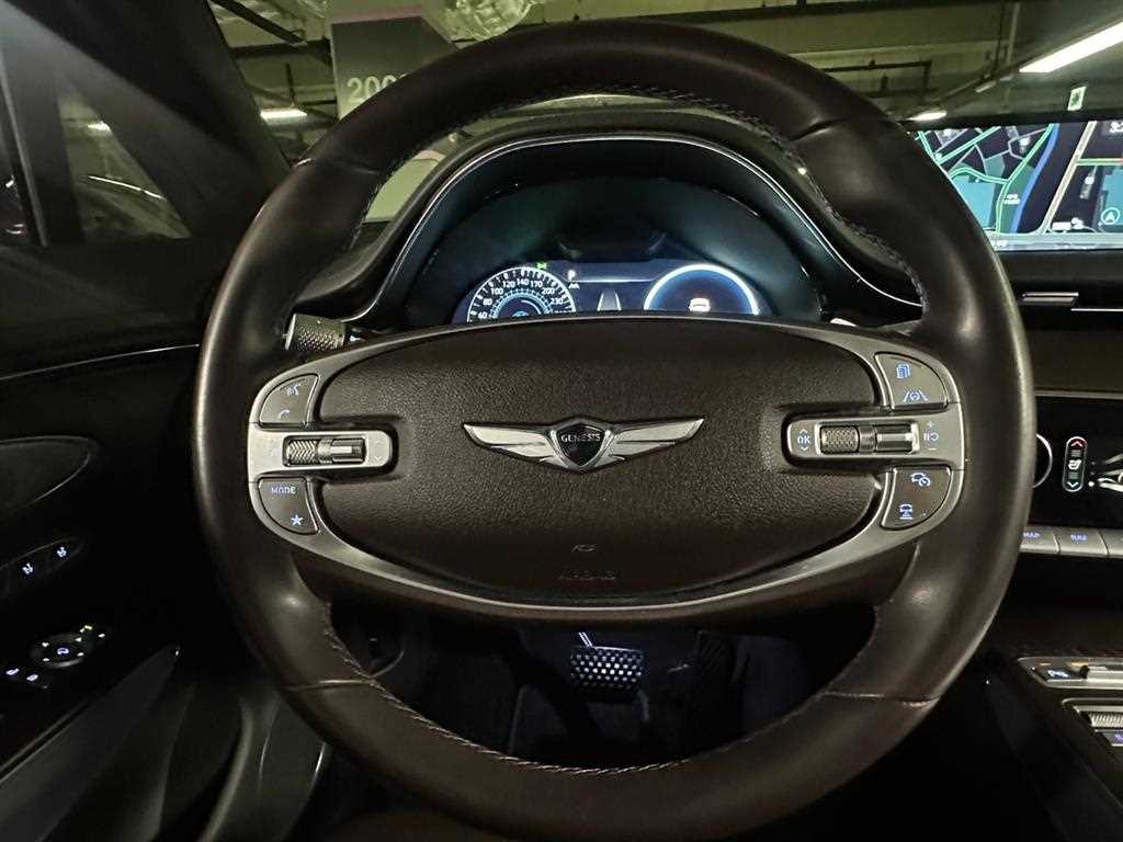 Genesis GV70 - Vista 10