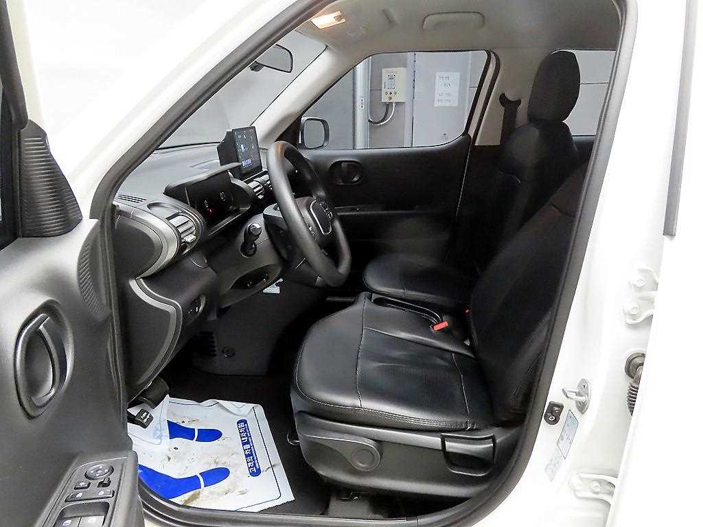 HYUNDAI Casper - Vista 5